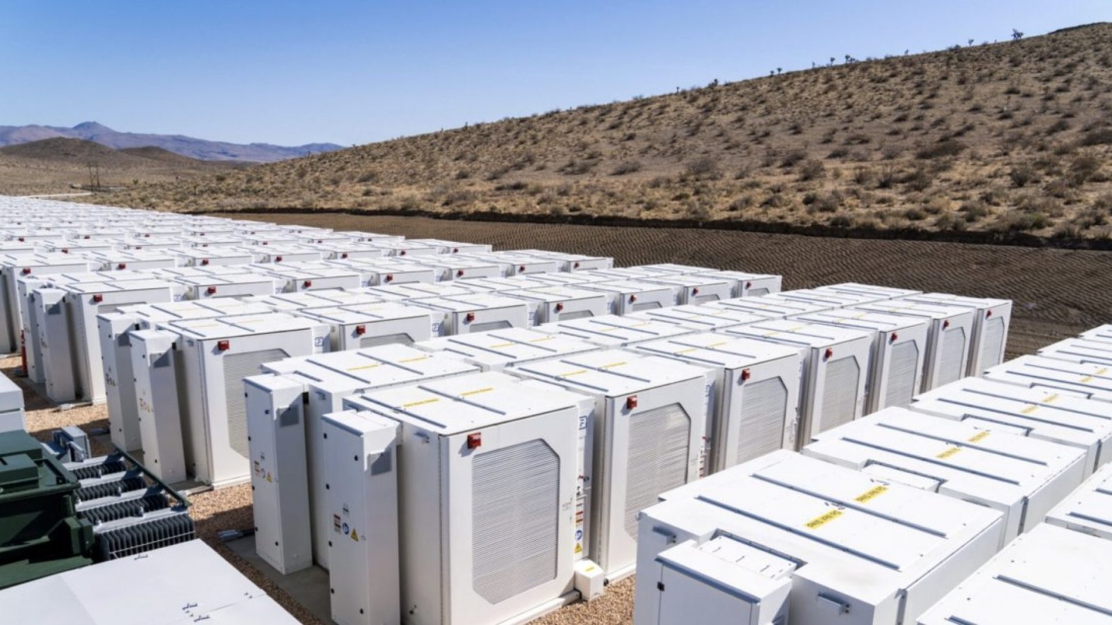 Imagem destacada - Queda no preço das baterias torna viável a energia solar despachável, indica Ember